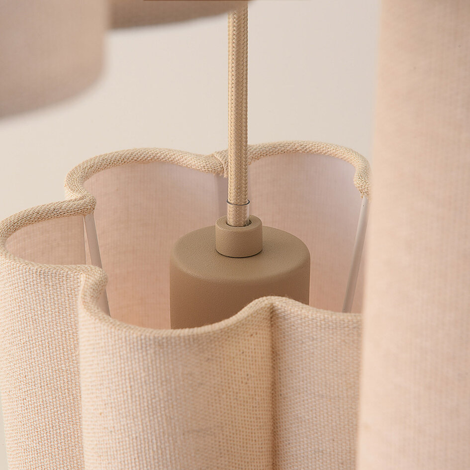 Pendellampa Orva med tre lampor - beige linne