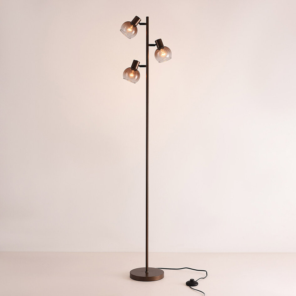 Golvlampa Duna med brunt ombre-glas, tre lampor