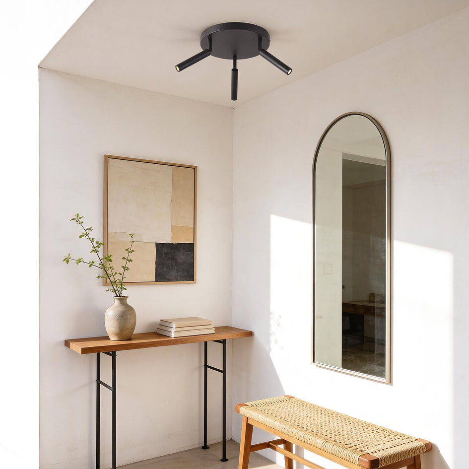 Svart taklampa Dora med tre justerbara spotlights