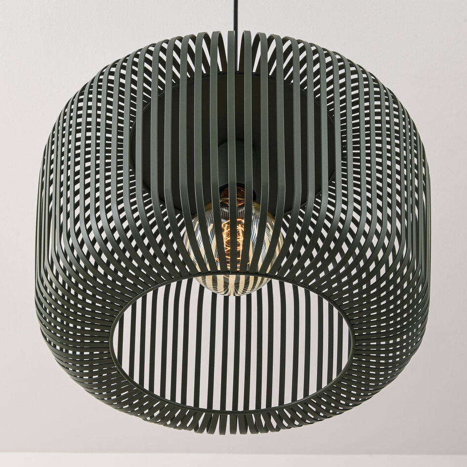 Pendellampa Viro i grön metall Ø38 cm