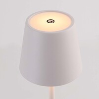 Sladdlös bordslampa Silo med dimbart och ställbart ljus - vit
