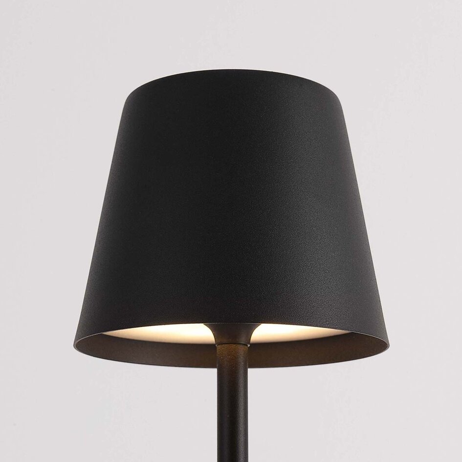 Sladdlös bordslampa Silo med dimbart och ställbart ljus - svart