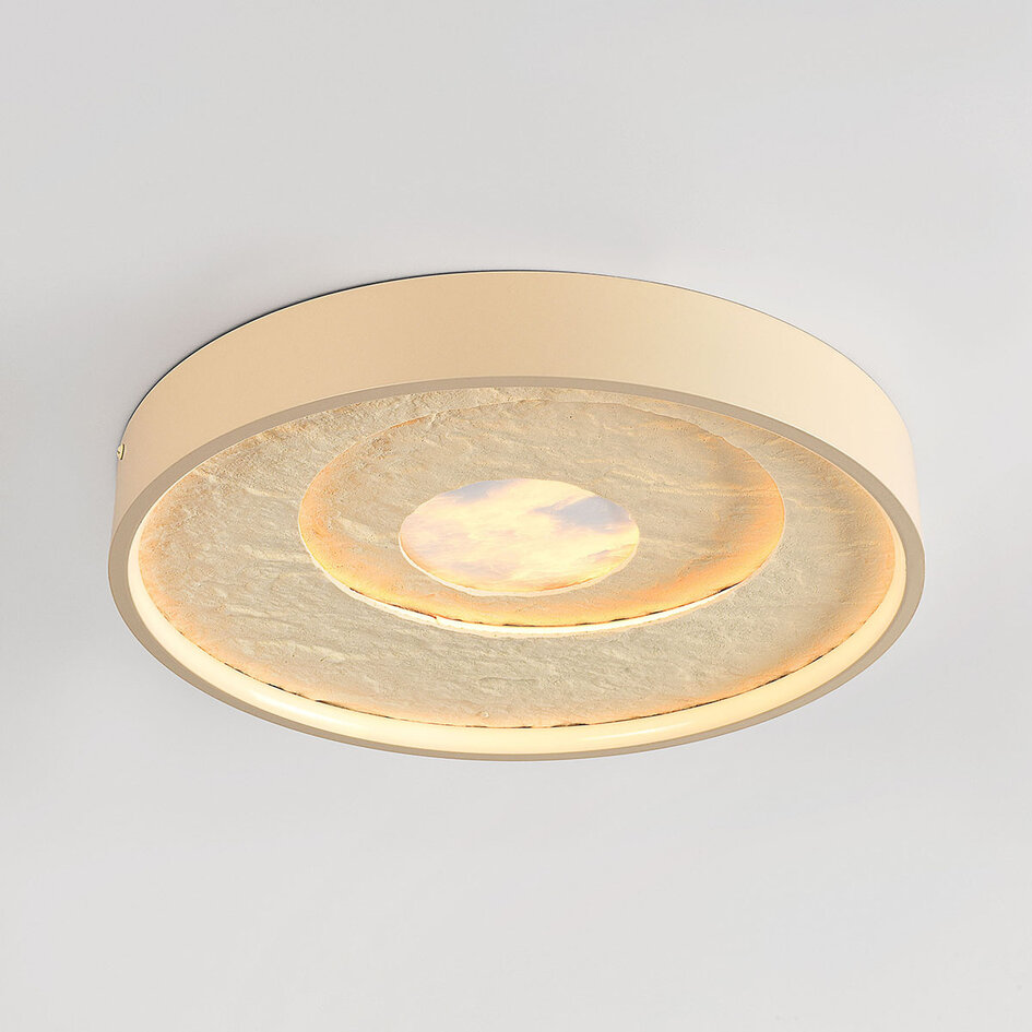 3-stegs dimbar taklampa Cercul med integrerad LED och steneffekt i beige