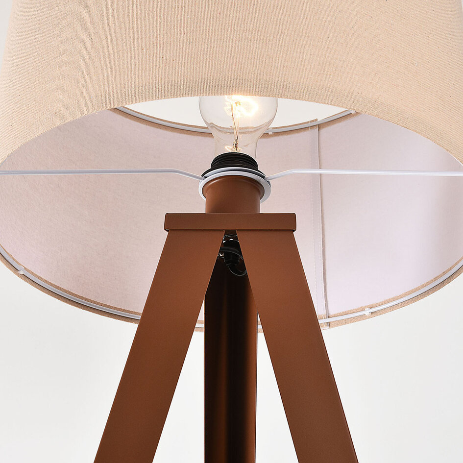 Golvlampa Saskia med linneskärm och trebent stativ i metall, brun
