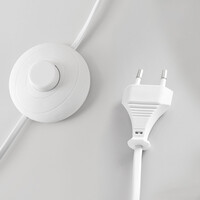 Golvlampa Misja med linneskärm och fot - bruten vit