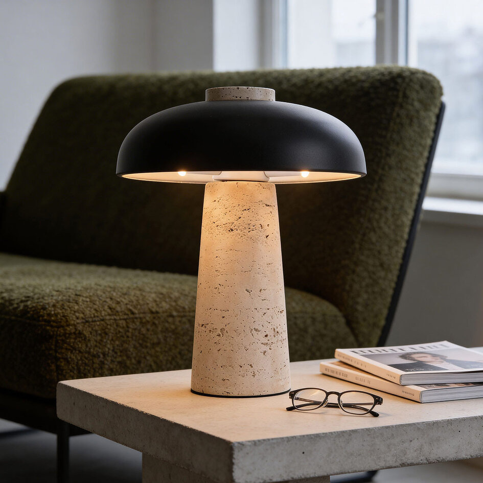 Bordslampa Tavio i Japandistil av travertin (natursten) med svart skärm