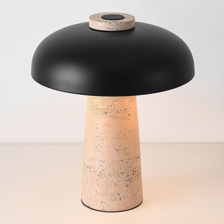 Bordslampa Tavio i Japandistil av travertin (natursten) med svart skärm
