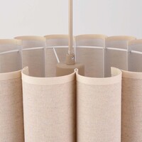 Pendellampa Celine - veckad linneskärm i beige