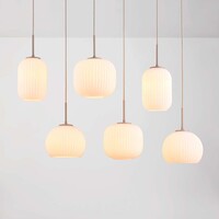 Pendellampa Odalyn med sex lampor - beige med räfflat mjölkvitt glas