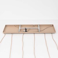 Pendellampa Odalyn med sex lampor - beige med räfflat mjölkvitt glas