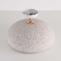 Wabi sabi-taklampa Zenro - vit terrazzo med roséguldsdetalj