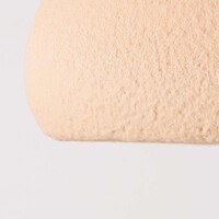 Wabi sabi-taklampa Zenro - sandbeige med roséguldsdetalj