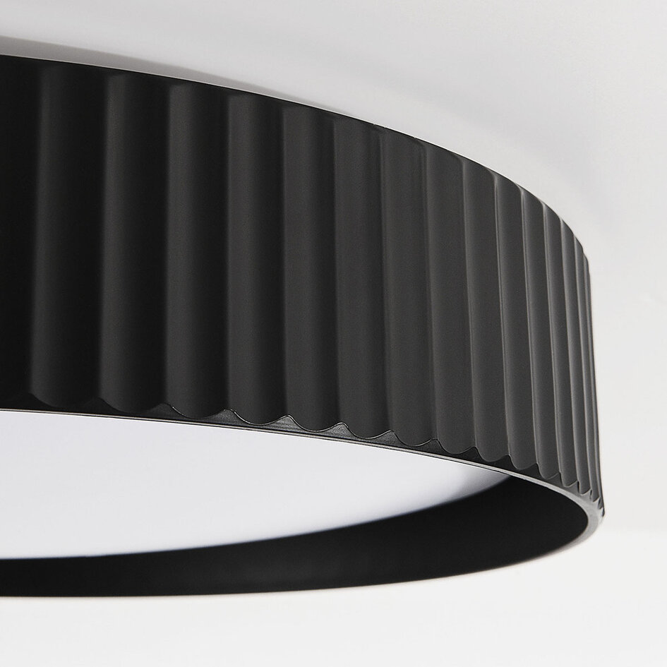 Taklampa Palomo - svart med räfflad kant, 3-stegs dimbara LED