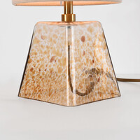 Bordslampa Irsa med linneskärm och amberglas