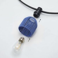 Ljusslinga set inklusive skärmar i mörkblå rottinglook, tillgänglig med olika LED-lampor