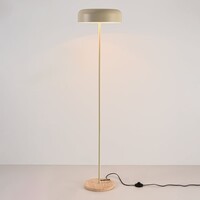 Golvlampa Arlie med fot i travertinlook - beige