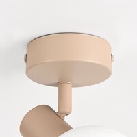 Justerbar takspotlight Pilou med mjölkvitt glas - beige