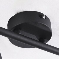 Taklampa Harun med två lampor i rotting med svart metall
