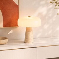 Bordslampa Marlo med vit glaskupa och travertin (natursten)
