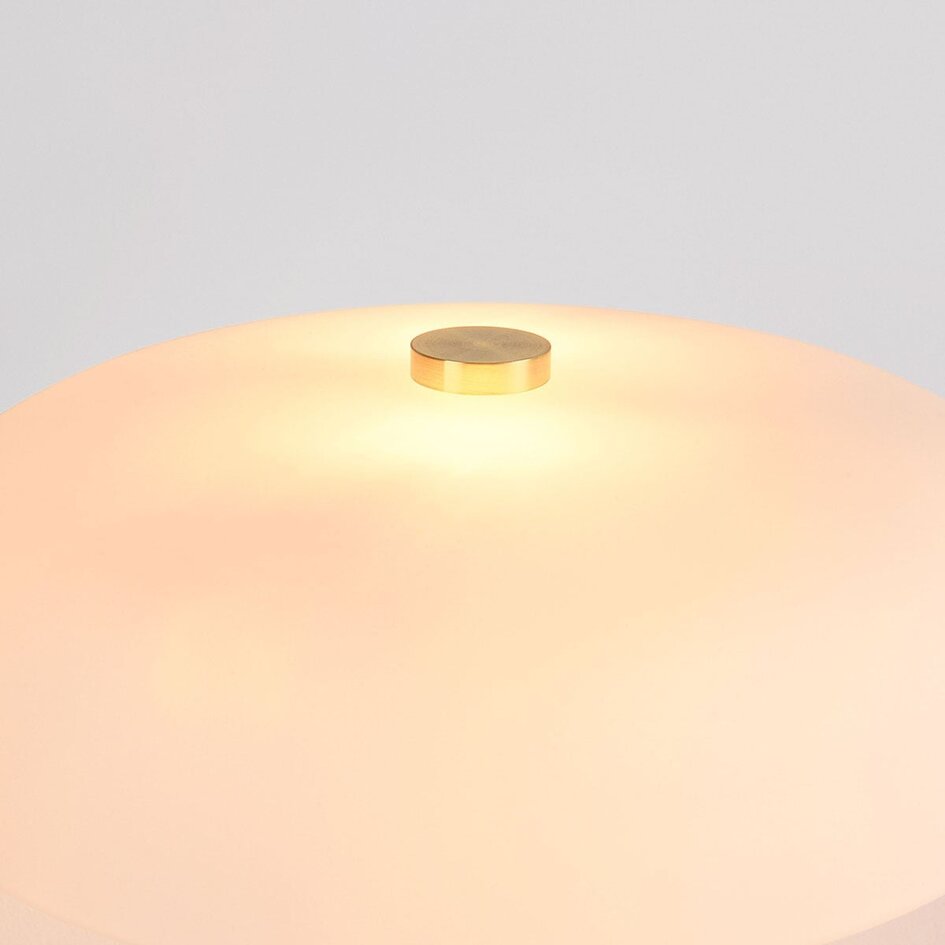 Bordslampa Marlo med vit glaskupa och travertin (natursten)