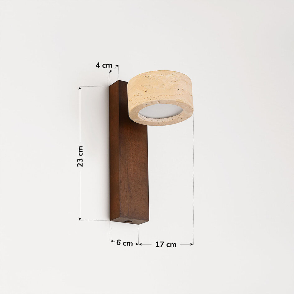 Justerbar vägglampa Flawe med integrerad LED och travertin (natursten) och trä