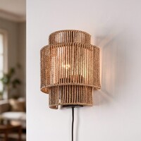 Vägglampa Navira med stickkontakt av handflätat papperssnöre - natur