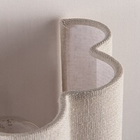 Vägglampa Masja med veckad linneskärm