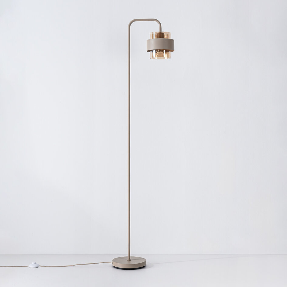 Golvlampa Kodee beige med bärnstensfärgat glas