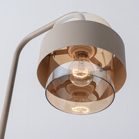 Golvlampa Kodee beige med bärnstensfärgat glas