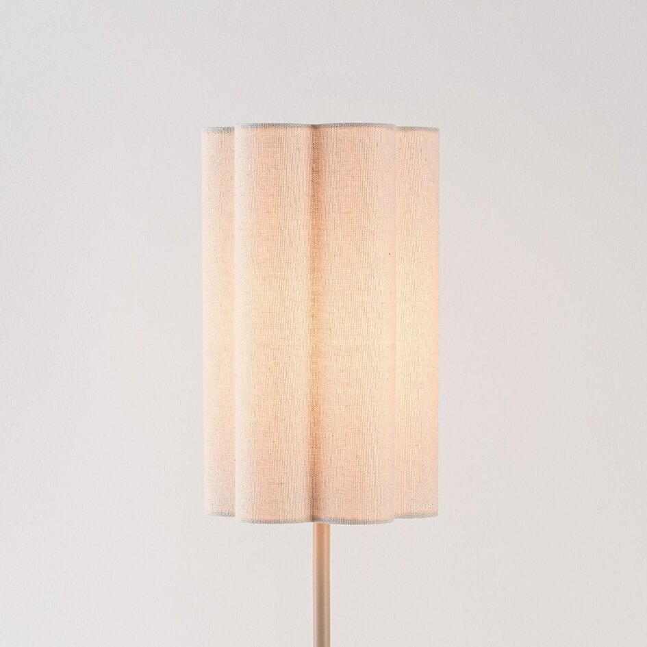 Bordslampa Mirjam med veckad linneskärm - beige