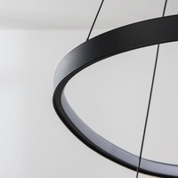3-stegs dimbar pendellampa Nivara - dubbla LED-ringar i svart