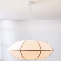 Pendellampa Ovala Ø60 cm - beige linneskärm med bruna accenter