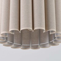 Taklampa Celie - veckad linneskärm i beige