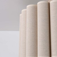 Taklampa Celie - veckad linneskärm i beige