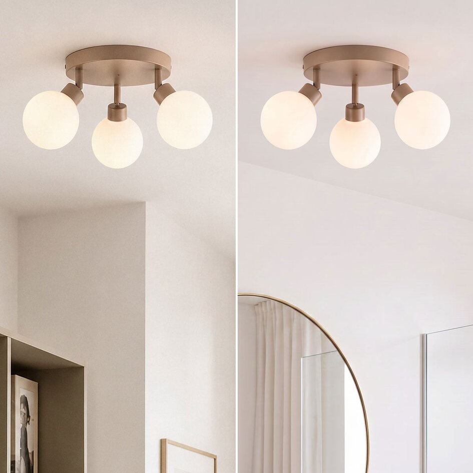 Taklampa Zano med 3 vridbara ljuspunkter i sandbeige med mjölkvitt glas