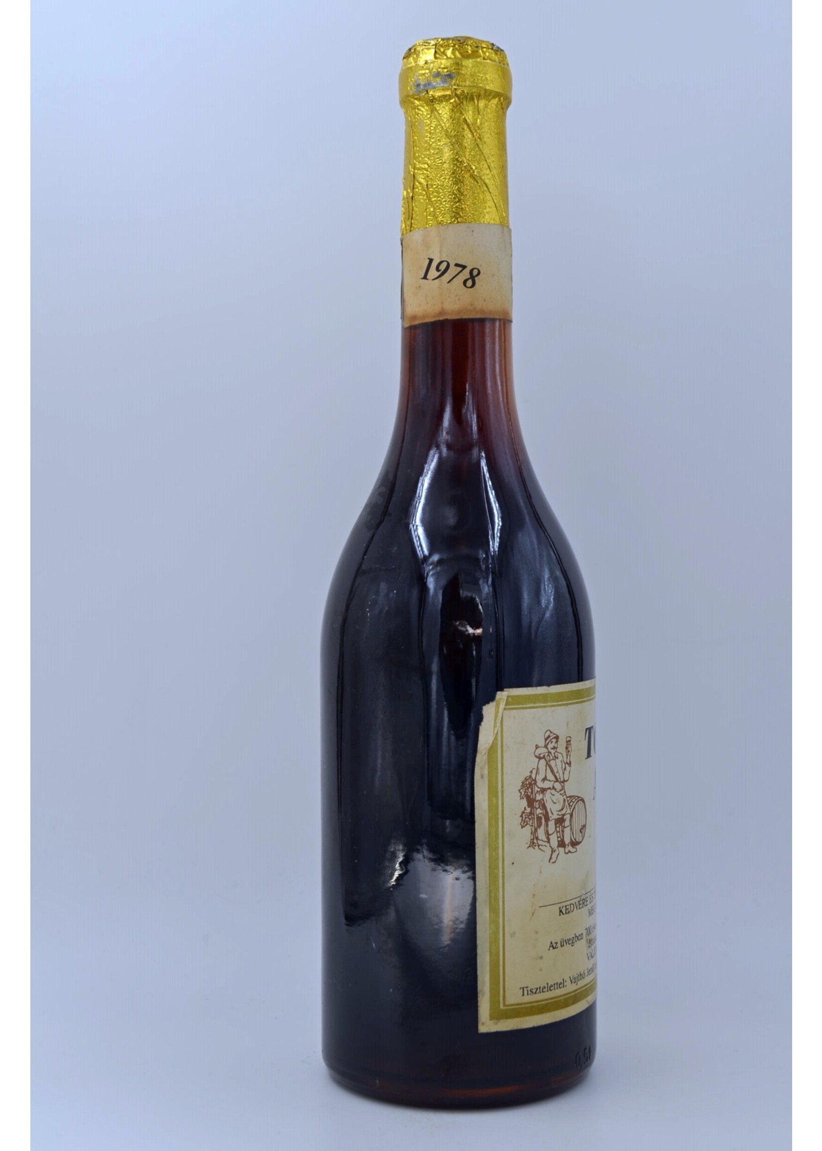 1978 Tokaji Aszu 6 Puttonyos Vajtho Jeno (sdl, slightly damaged capsule)