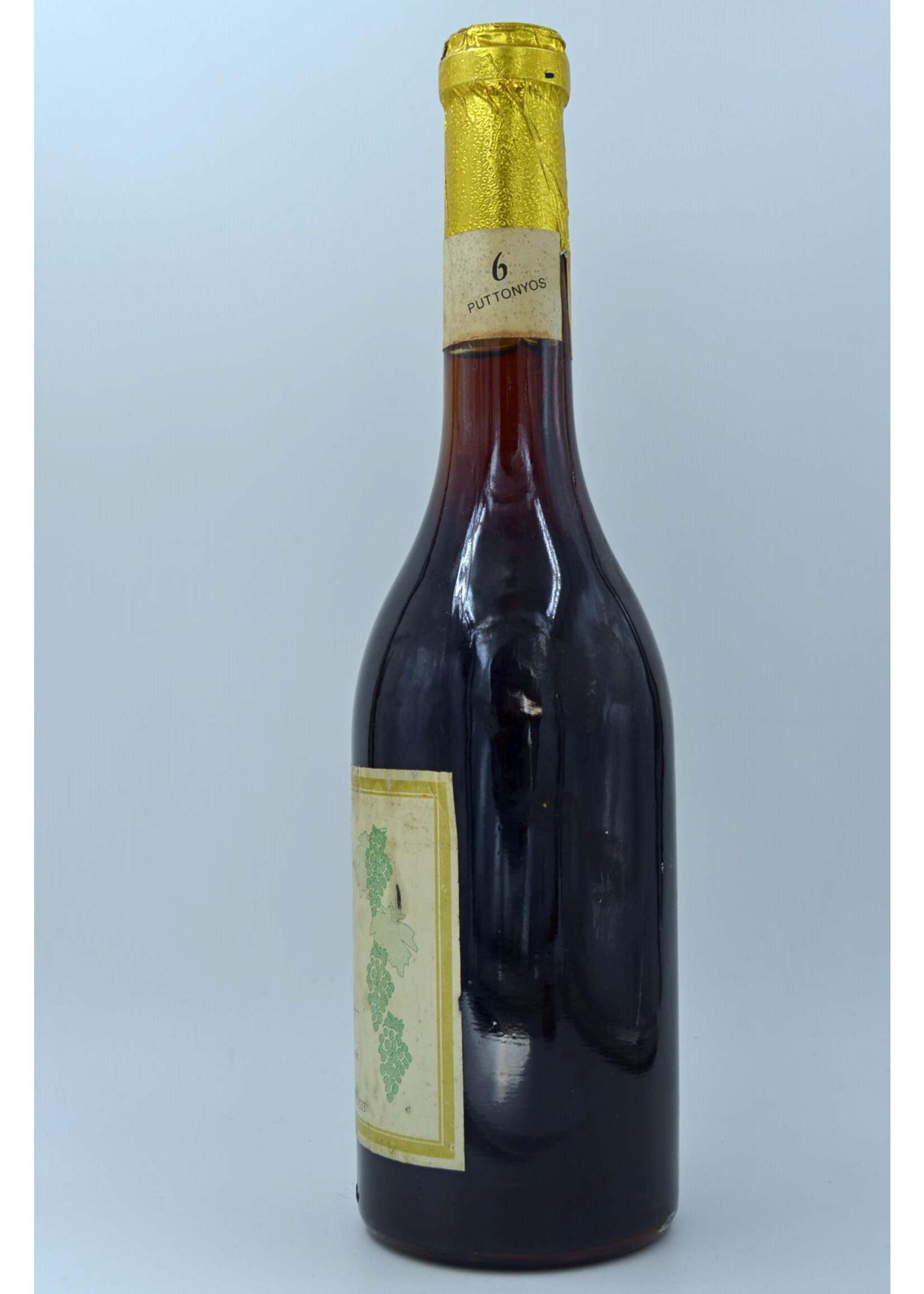 1978 Tokaji Aszu 6 Puttonyos Vajtho Jeno (sdl, slightly damaged capsule)