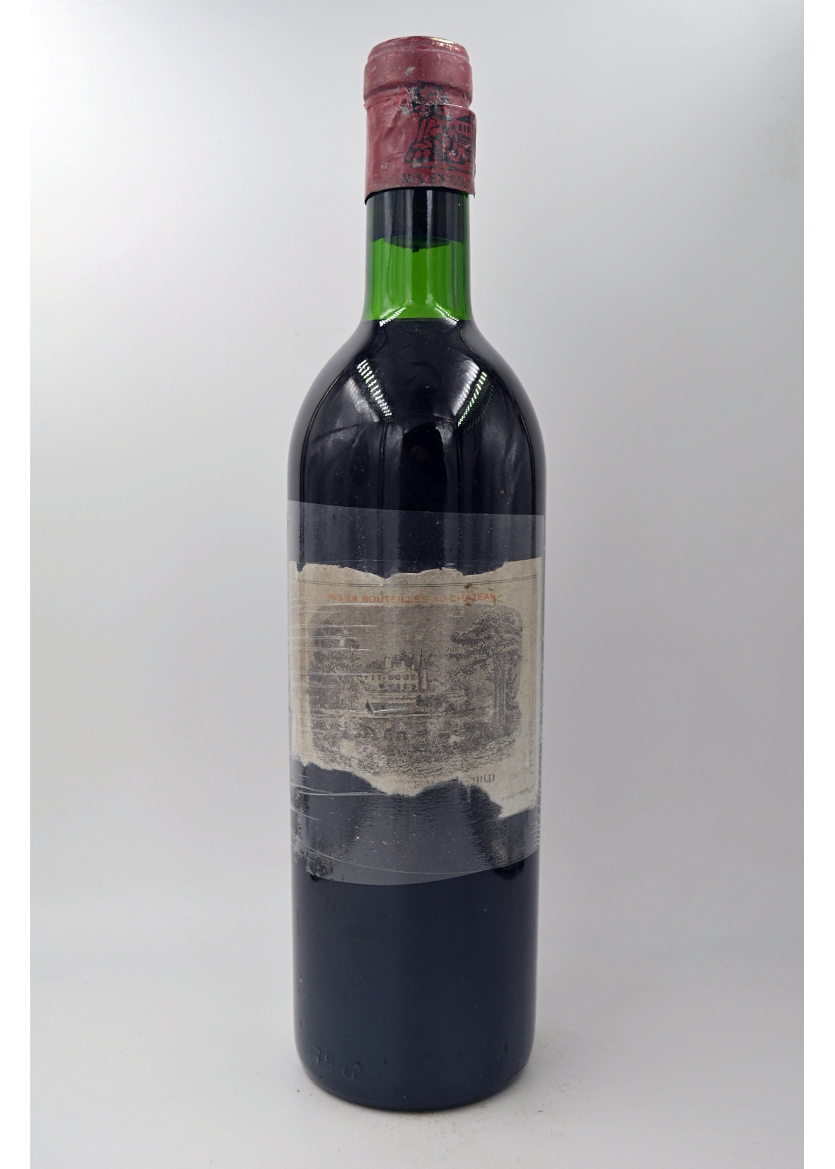 Lafite Rothschild (70ies, cut capsule, no vintage on cork, remains of label, vts)