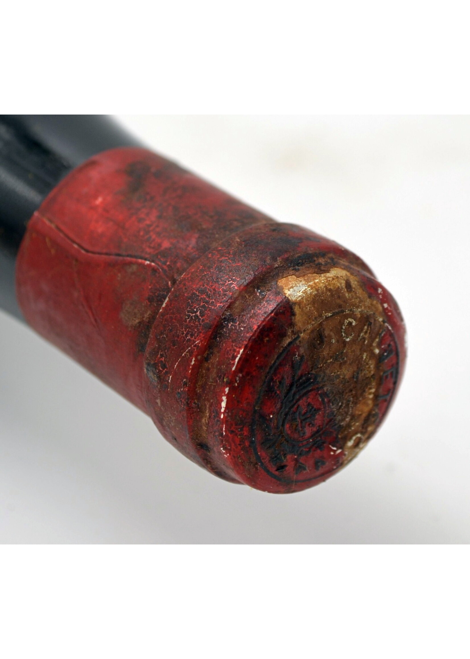1937 Vosne Romanee Mise Calvet (sl, corroded capsule, min 5,5)