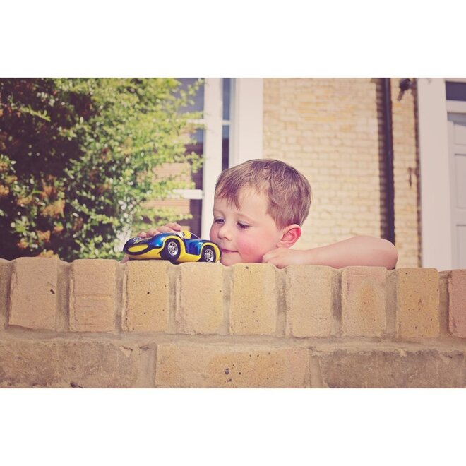 Playforever | Speedy Le Mans Boy