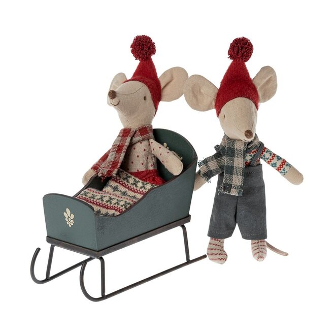 Maileg | Sleigh Mouse Green