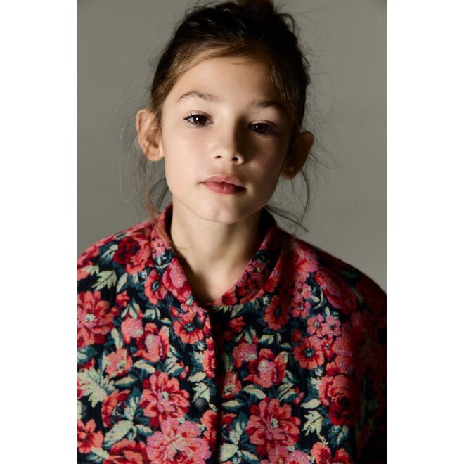 The New Society | Damascena Jas Roses Tapestry