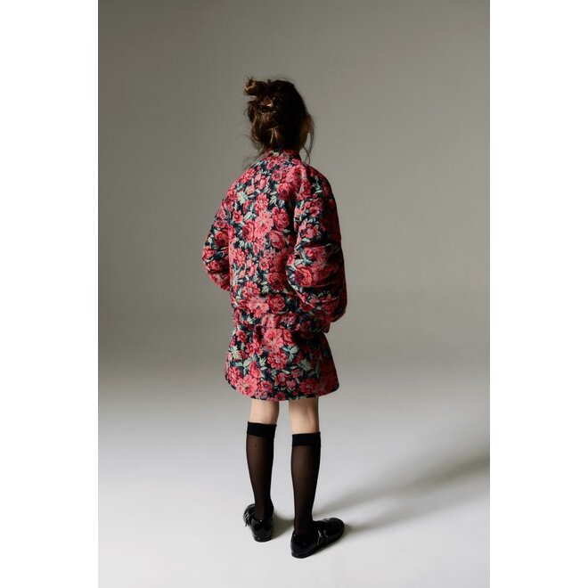 The New Society | Damascena Jas Roses Tapestry