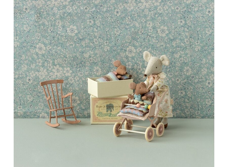 Maileg | Rocking Chair Mouse Dark Powder