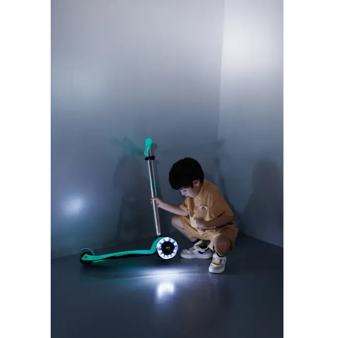 Micro Step | Micro Maxi Micro Deluxe Glow LED Plus Aqua Mint