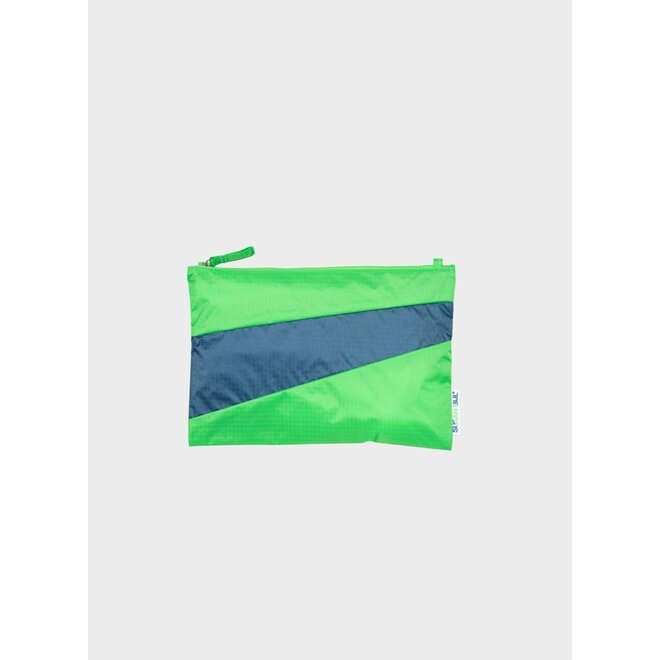 Susan Bijl | The New Pouch Greenscreen & Dark Patrol Medium