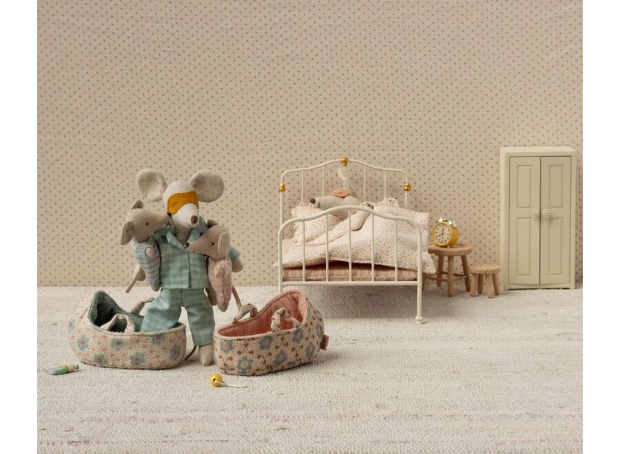 Maileg | Baby Mouse In Carry Cot Rose