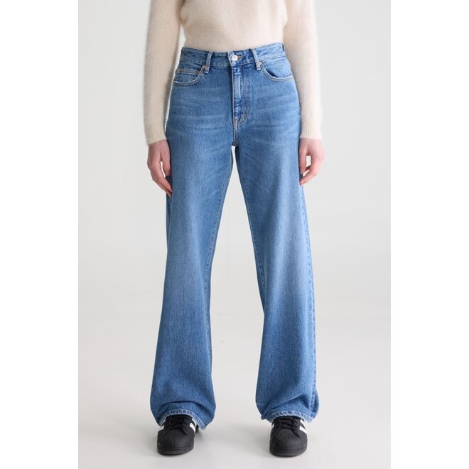 43/Kia Jeans Used Md Blue