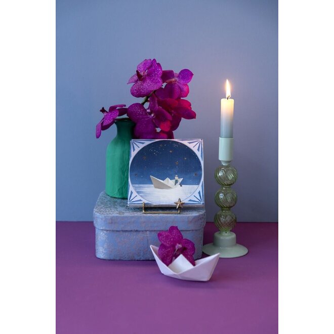 Storytiles | Towards new horizons Small