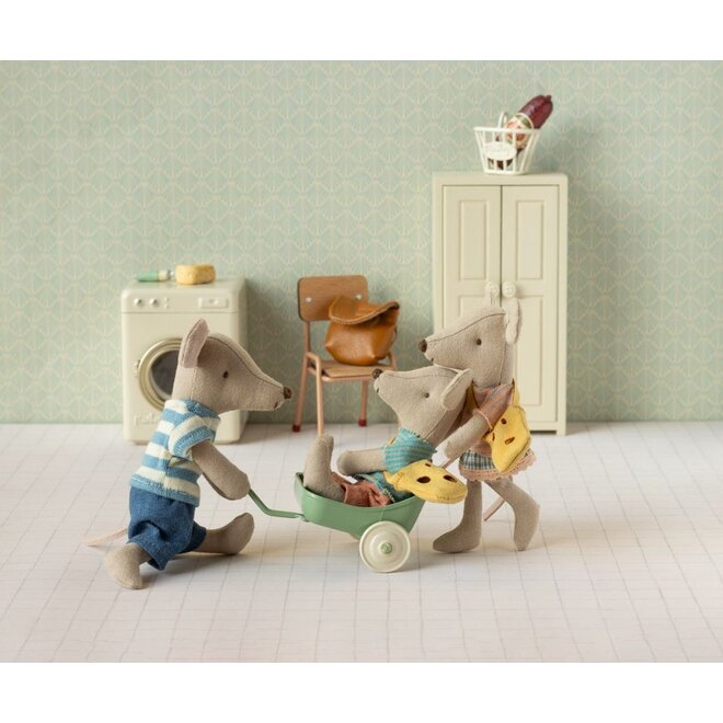 Maileg | Little Sister Mouse With Bag